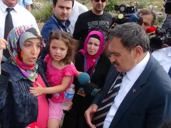 Bakan Eroğlu'ndan, Kazada Yaralananlara Yakın İlgi Bakan Eroğlu'ndan, Kazada Yaralananlara Yakın İlgi