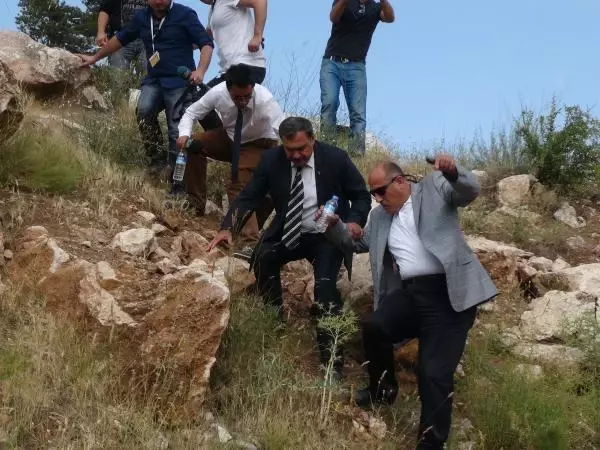 Bakan Eroğlu'ndan, Kazada Yaralananlara Yakın İlgi Bakan Eroğlu'ndan, Kazada Yaralananlara Yakın İlgi