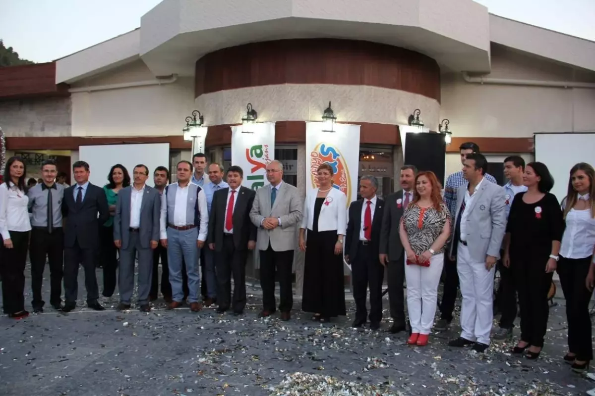 Alya Ajans Ve Manisainternethaber In Tanitim Kokteyli Manisa