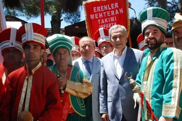 Başbakan Yardımcısı Arınç: Türkiye Artık Özgür Başbakan Yardımcısı Arınç: Türkiye Artık Özgür