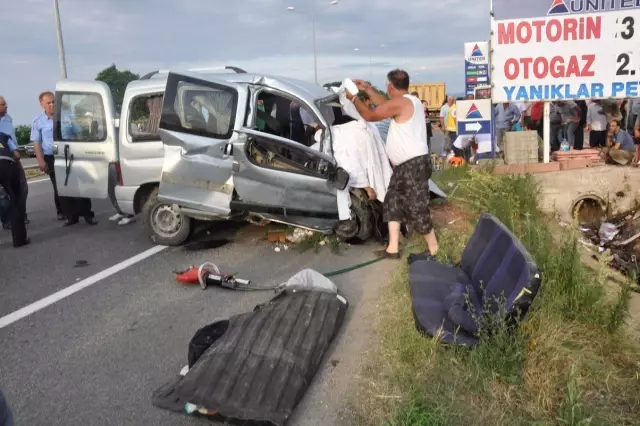 Ünye'de Trafik Kazası: 4 Ölü, 1 Yaralı Ünye'de Trafik Kazası: 4 Ölü, 1 Yaralı