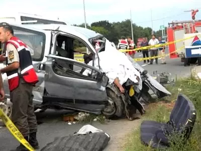 Ordu'da Feci Kaza: 4 Ölü, 1 Yaralı Ordu'da Feci Kaza: 4 Ölü, 1 Yaralı