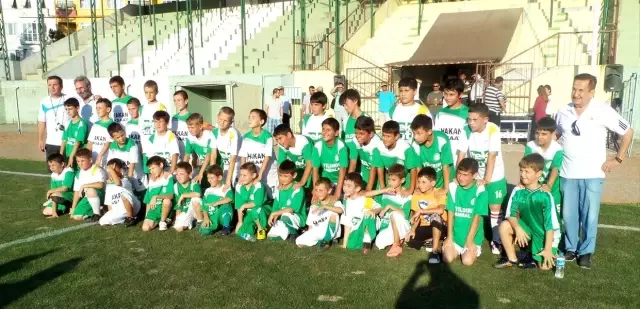 Gönen'de Yaz Okuluna Katılan Sporcular Sertifikalarını Aldı
