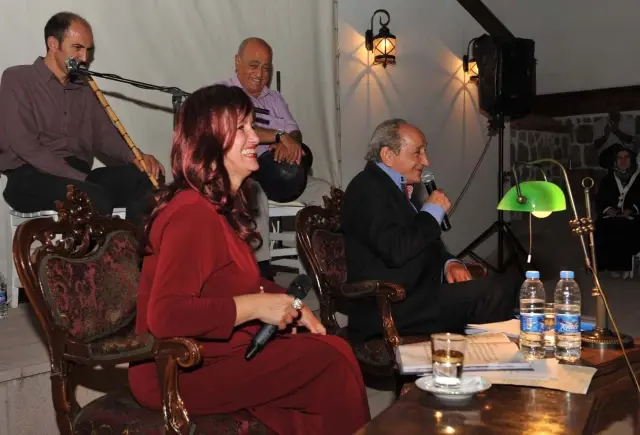 Cemal Safi, Hamamönü'nde Ankaralılarla Buluştu Cemal Safi, Hamamönü'nde Ankaralılarla Buluştu