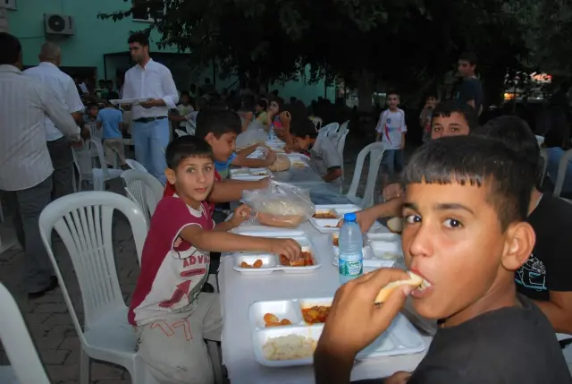 İmam Davayı Kazandı Cemaat Bayram Yaptı İmam Davayı Kazandı Cemaat Bayram Yaptı