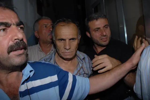 Apartman Sahurda Komşusunu Öldürdü Haberler