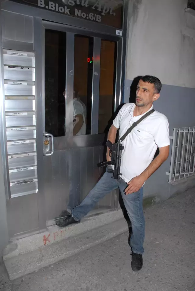 Apartman Sahurda Komşusunu Öldürdü Haberler