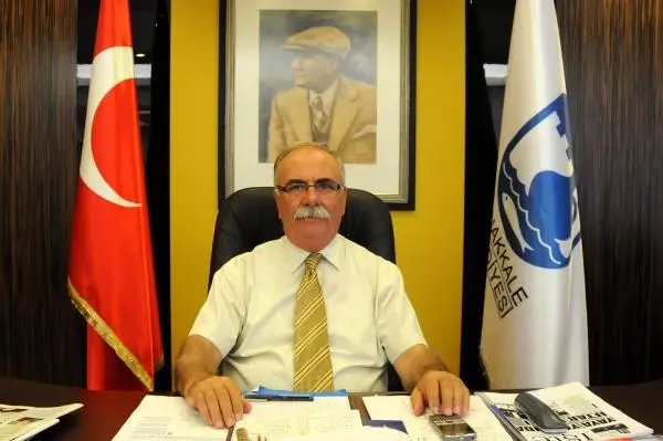Çanakkale Belediye Başkanı'ndan, Teşhis Mağduru Polislere Davet Çanakkale Belediye Başkanı'ndan, Teşhis Mağduru Polislere Davet