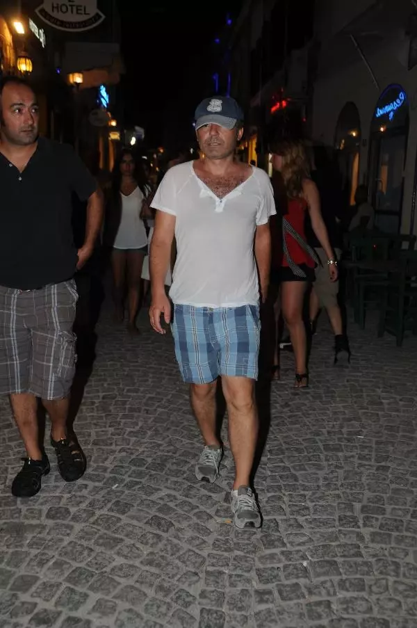 Şapka Hep Önde Şapka Hep Önde