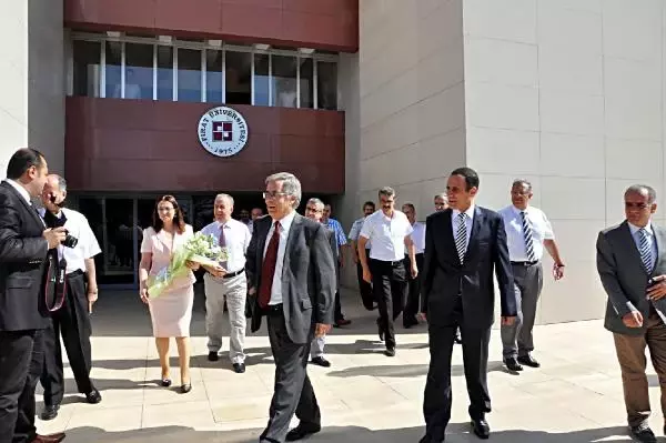 Fırat Üniversitesi'nde Yeni Rektör Demirdağ Görevi Devraldı