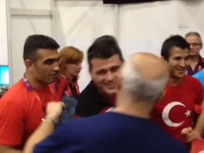Bronz Madalya Kazanan Kayaalp'i Türk Vatandaşlar Yalnız Bırakmadı