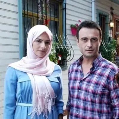 Ekranların İlk Tesettürlü Dizisi Ekranların İlk Tesettürlü Dizisi