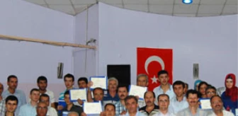 Türkiye'nin 'İlk İşitme Engelli Kur'an Kursu' Mezunlarını Verdi