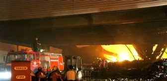 Türk Hava Kurumu Yangın Uçakları Tuzla Kimyacılar Sanayi Sitesi'ndeki Yangına Gitti