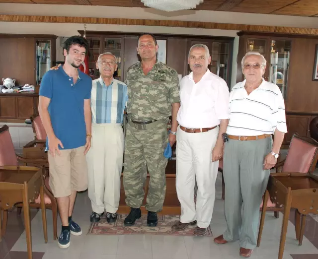 Eğirdir Dağ Komando Okulu Komutanı Tümgeneral Temel'den, Veda Ziyareti Eğirdir Dağ Komando Okulu Komutanı Tümgeneral Temel'den, Veda Ziyareti