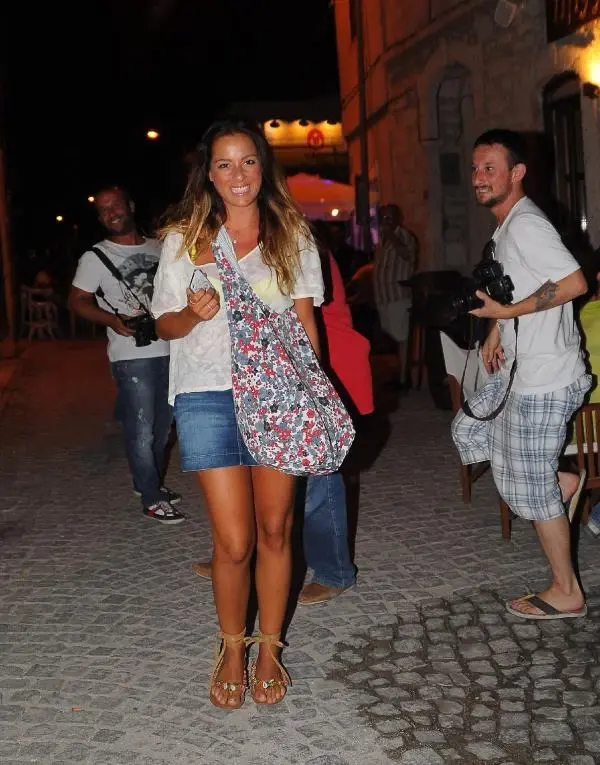 Havuz Partisine Çeşme'de Devam