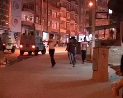 Hakkari'deki Olaylar Devam Ediyor