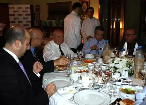 Tav Havalimanları Holding'den İftar Yemeği