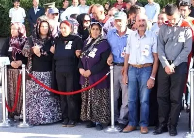 Şehit Annesinden PKK'ya: Benim Oğlum Şehit Oldu, Sizin Ölülerinize Leş Derler