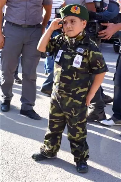 Şehit Annesinden PKK'ya: Benim Oğlum Şehit Oldu, Sizin Ölülerinize Leş Derler