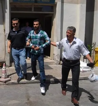 Bayramda Barışma Ziyaretinde Bıçaklı Kavga : 1 Ölü, 1 Yaralı (2)