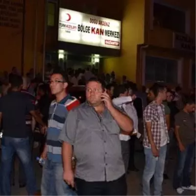 Kızılay, Gaziantep'te Bulunan Hastanelere 100'er Ünite Kan Sevkiyatı Yaptı