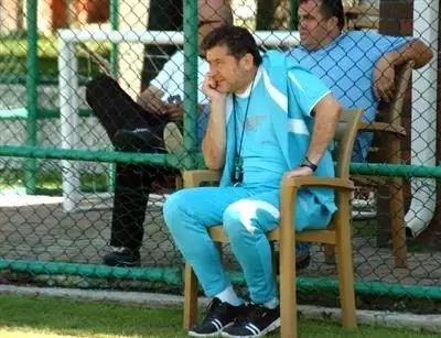 Demirspor'da Kurtar Gitti, Özdemir Geldi