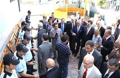 TOBB Başkanı Hisarcıklıoğlu ve Beraberindeki Heyet, Gaziantep'teki Bombalı Saldırının Meydana...