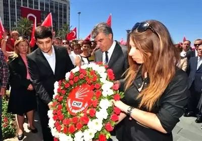 İzmir'de CHP'den Alternatif Kutlama