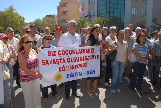 Aliağa Demokrasi Platformu'ndan Basın Açıklaması