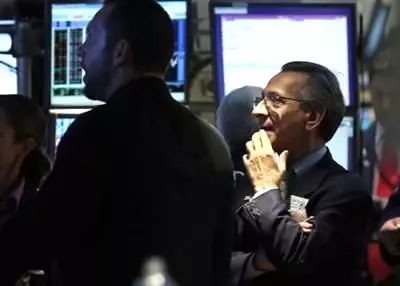 Wall Street Zirveyi Gördü
