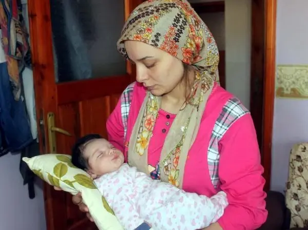 7 yakinini kazada kaybeden kadin bebegini dunyaya getirdi haberler