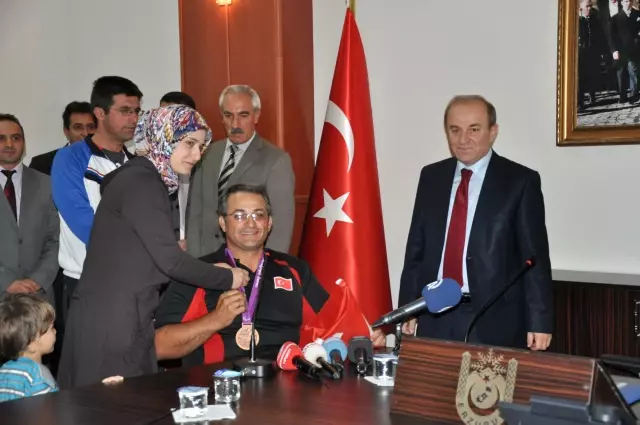 Bronz Madalyalı Okçu Hancı: Engelli Sporcular İçin Girişimlerde Bulunacağım Bronz Madalyalı Okçu Hancı: Engelli Sporcular İçin Girişimlerde Bulunacağım