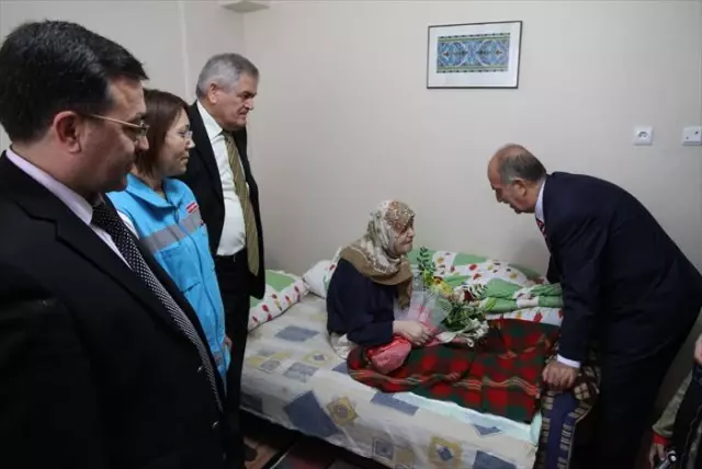 Bursa Evde Sağlık Hizmetleri�nden 2 Yılda 8 Bin 207 Vatandaş Yararlandı