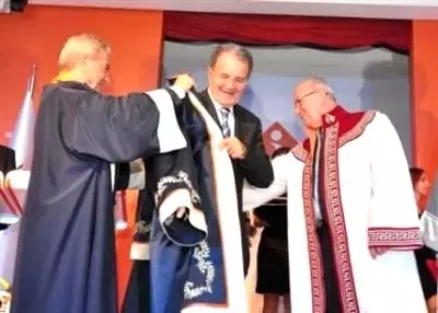 'Avrupa ile Nişanlısınız Evlilik Yakın' 'Avrupa ile Nişanlısınız Evlilik Yakın'