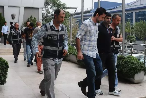 Bursa�da Bir Haftada 9 Ev Soyan 4 Şüpheli Yakalandı Haberler