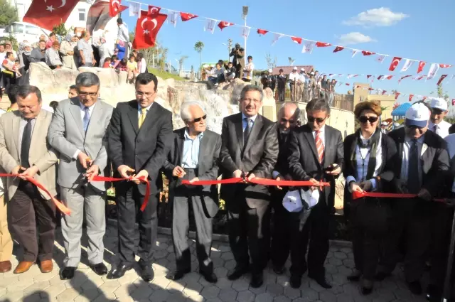 Şair Karakoç'un İsmi Parkta Yaşıyor