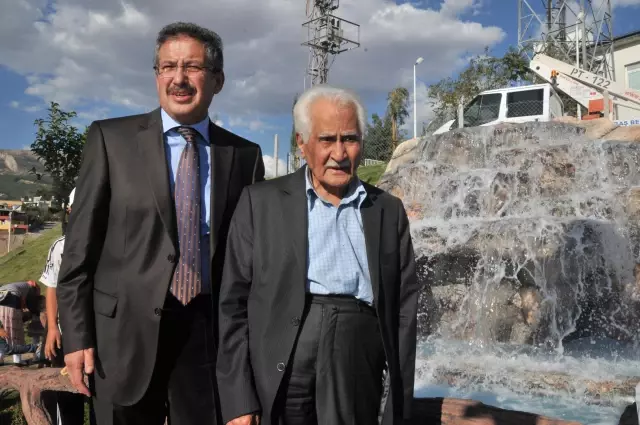 Şair Karakoç'un İsmi Parkta Yaşıyor