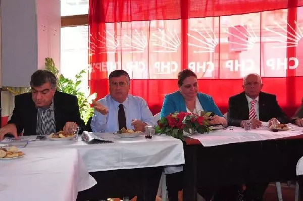 CHP'li Keskin, İzmir'de Ziyaretlerini Sürdürdü