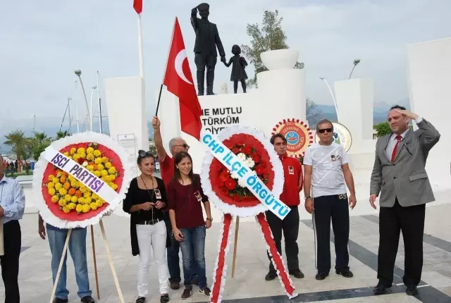 Fethiye'de Cumhuriyet Bayramı Coşkusu Fethiye'de Cumhuriyet Bayramı Coşkusu