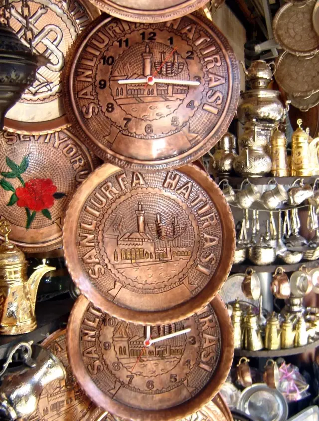 Şanlıurfa Hatırası Duvar Saatleri İlgi Görüyor Haberler