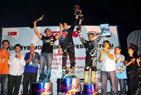 Fethiye'de Motokros Yarışları Sona Erdi Fethiye'de Motokros Yarışları Sona Erdi