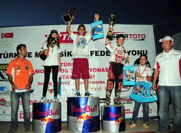 Fethiye'de Motokros Yarışları Sona Erdi Fethiye'de Motokros Yarışları Sona Erdi