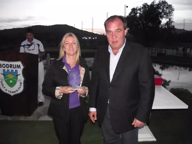 Golfe Turnuvasında Ödüler Sahiplerini Buldu Golfe Turnuvasında Ödüler Sahiplerini Buldu
