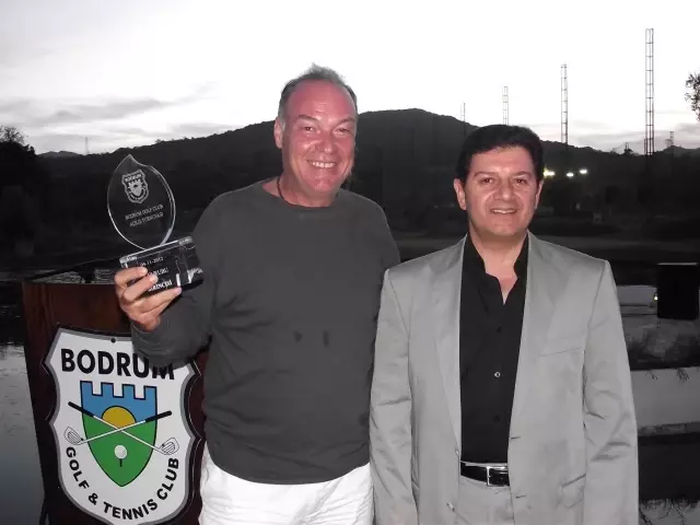 Golfe Turnuvasında Ödüler Sahiplerini Buldu Golfe Turnuvasında Ödüler Sahiplerini Buldu