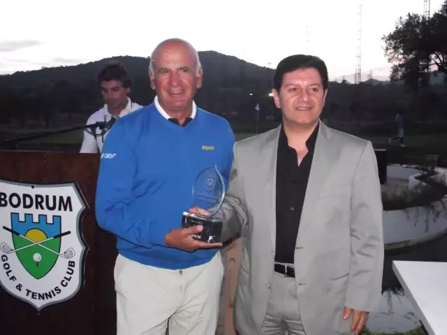 Golfe Turnuvasında Ödüler Sahiplerini Buldu Golfe Turnuvasında Ödüler Sahiplerini Buldu