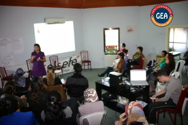 Kemalpaşa'da Anne-Baba Eğitim Semineri Verildi