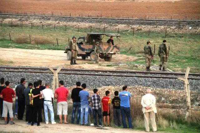 500 Suriyeli Şenyurt Beldesine Sığındı 500 Suriyeli Şenyurt Beldesine Sığındı