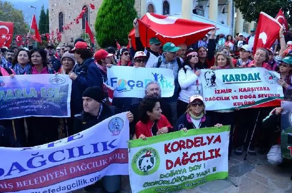 Kemalpaşa'da Ata'ya Saygı Tırmanışı