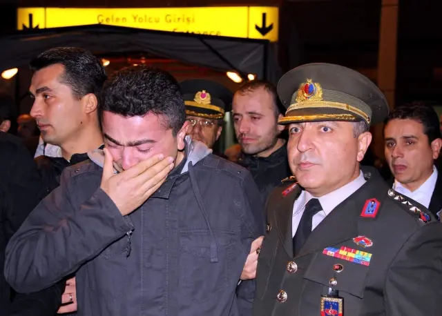 Şehidin Cenazesi Memleketine Getirildi Şehidin Cenazesi Memleketine Getirildi